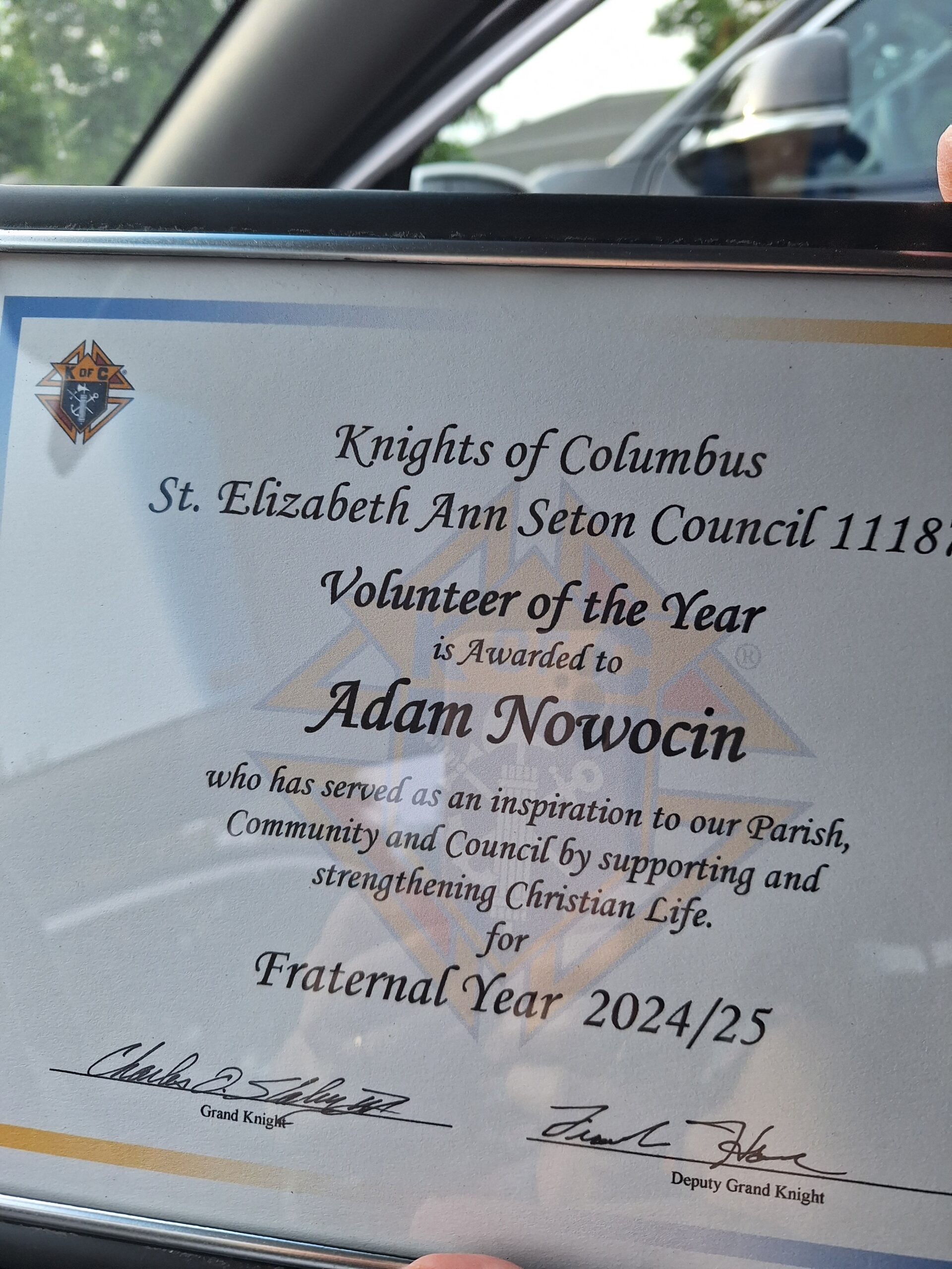 Image of a certificate for volunteer of the year